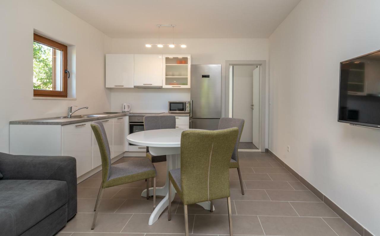 Kiwi Apartment Trogir Exterior photo